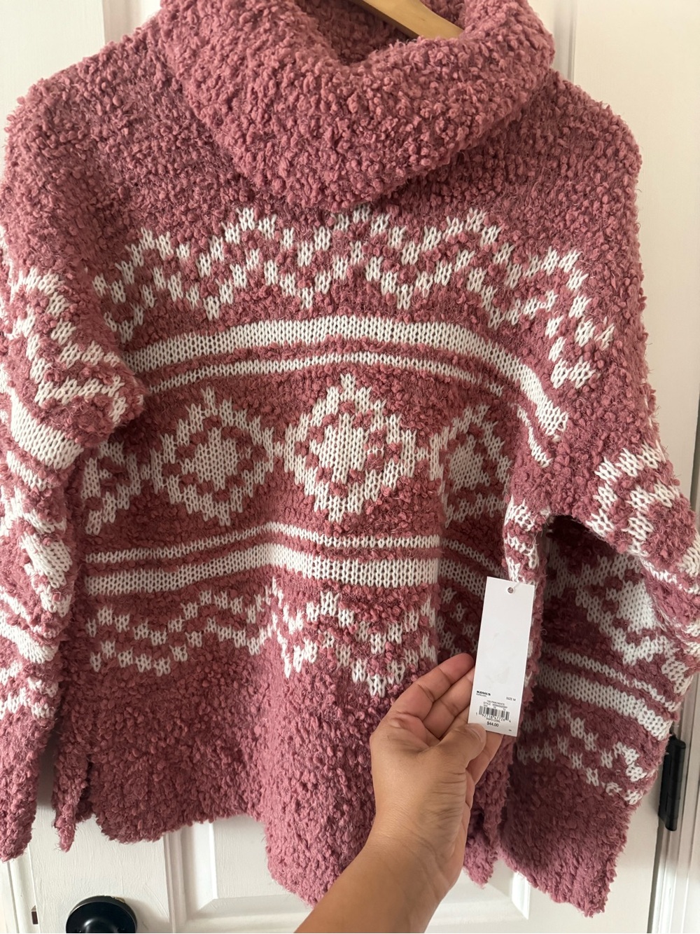 Cozy Pink Patterned Turtleneck Sweater